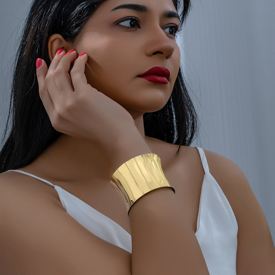 Versatile Women's Metal Bracelet